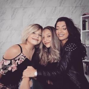 Meet your Posher, Vicky